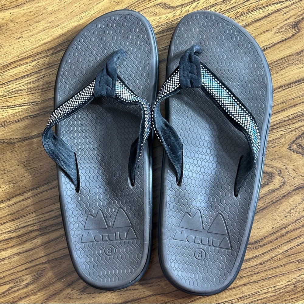 Island Slipper Mokulua Black/Iridescent Pattern Women's Flip Flop Sandals Size 8